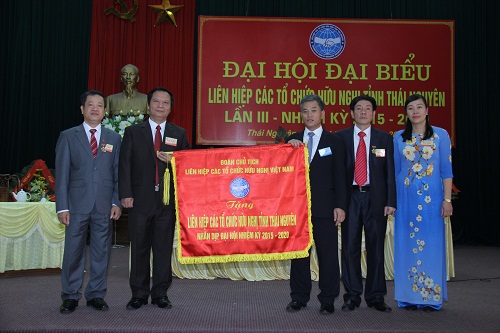 Tieu de
